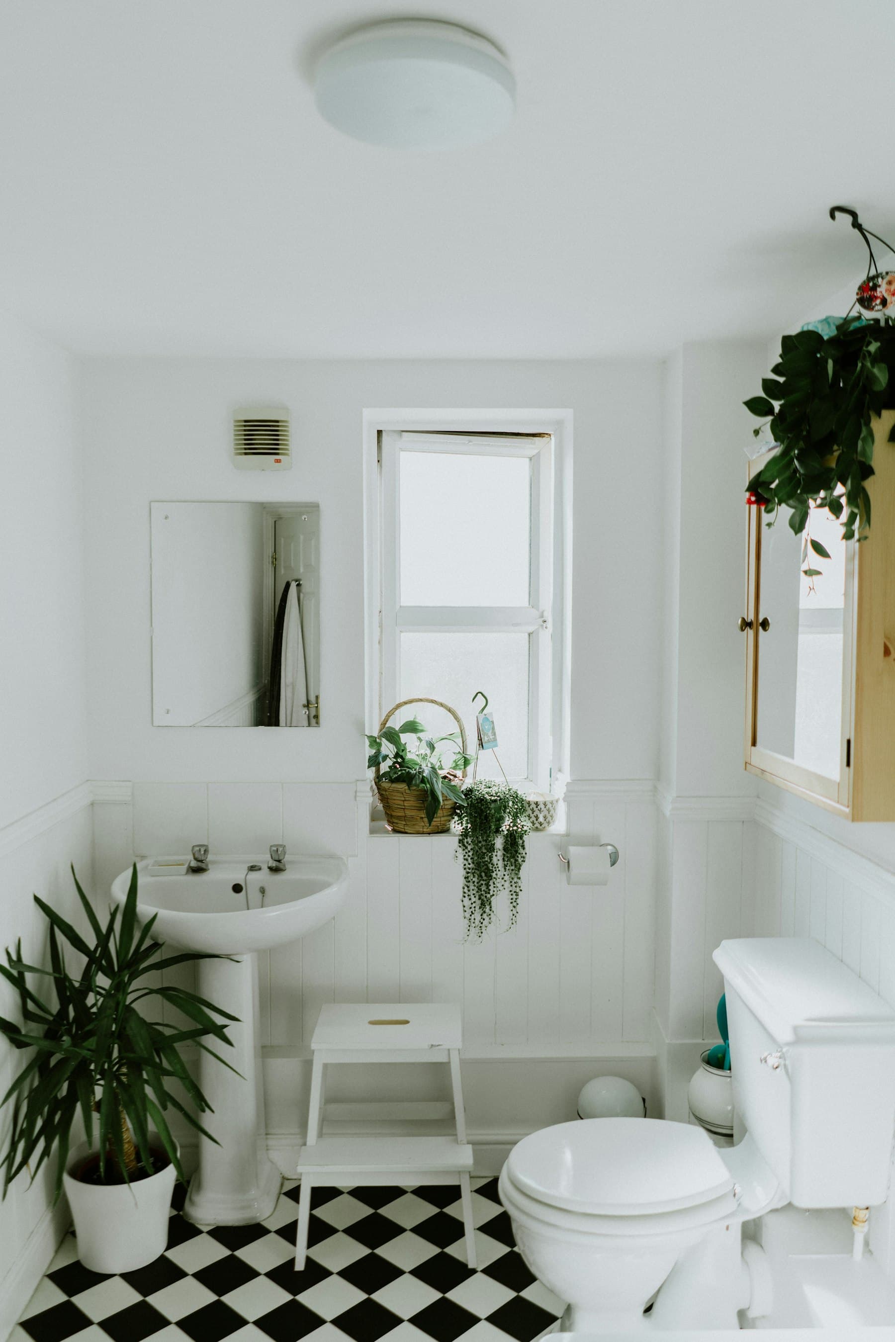 Evaluating Your Expenses: Estimating Bathroom Remodeling Costs