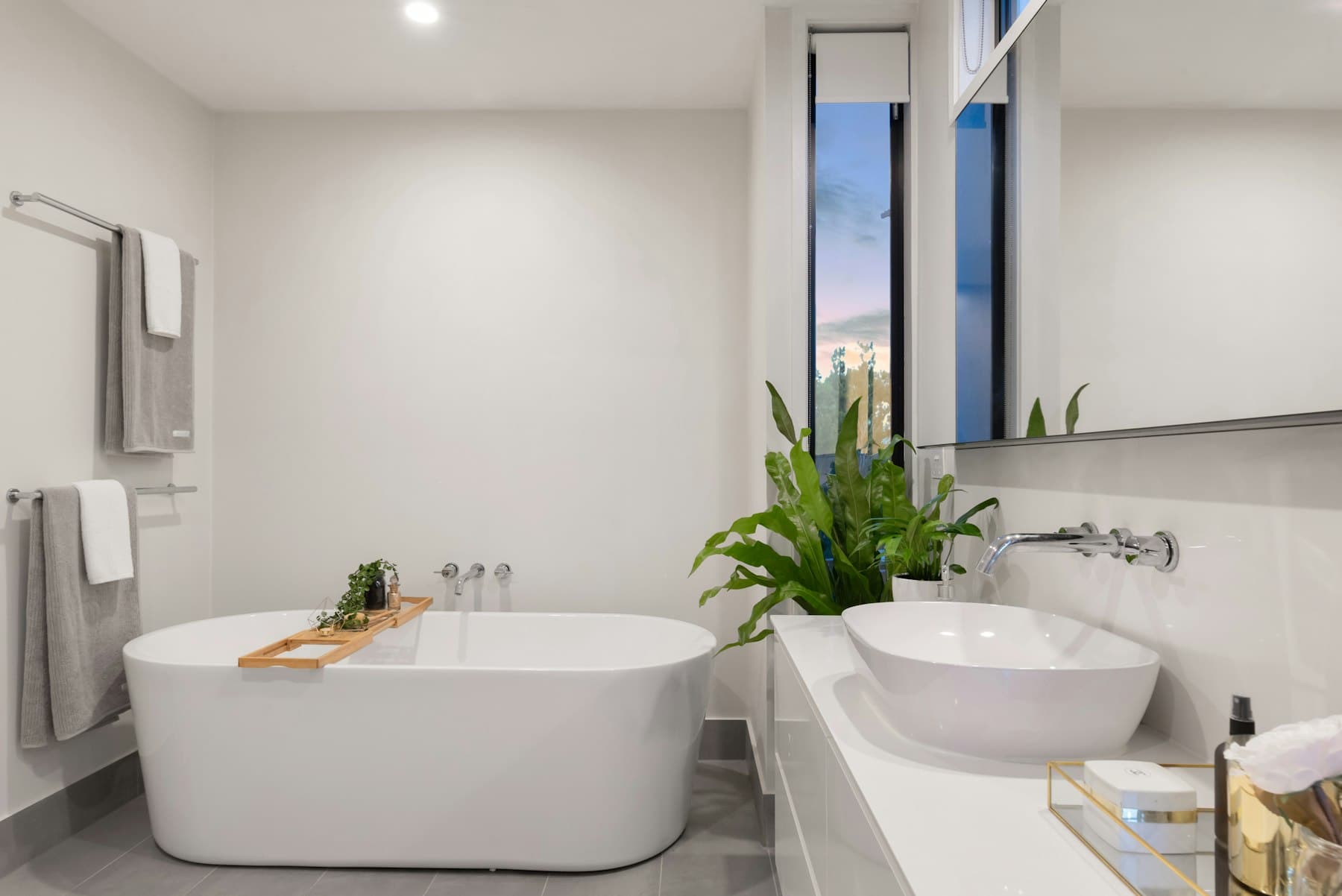 Best Small Guest Bathroom Remodel Ideas in 2023